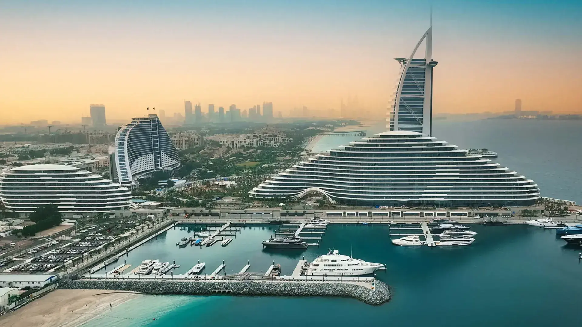 Головна новинка 2025 року в Дубай — Jumeirah Marsa Al Arab