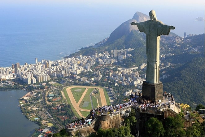 Парад Чемпіонів Карнавалу в Ріо-де-Жанейро