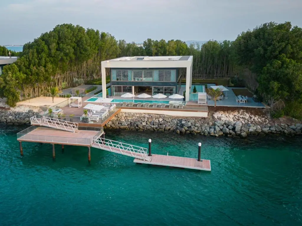 Nurai Island Hotel